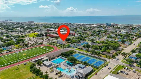 4111 Avenue Q Galveston TX 77550
