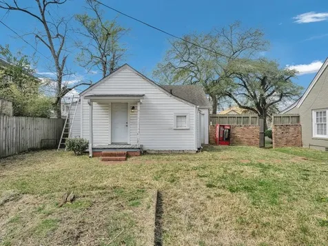 813 W Grove Avenue Lufkin TX 75904