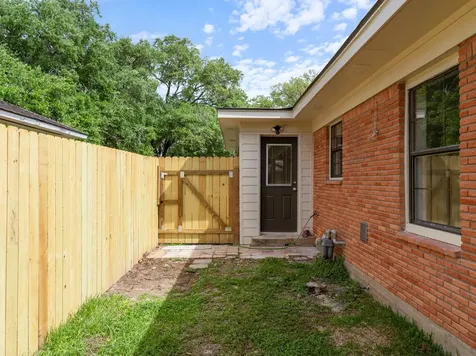 2502 Oak Drive Bay City TX 77414