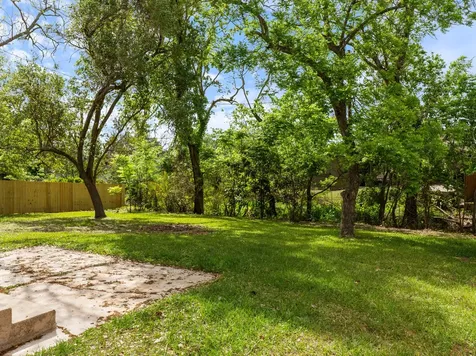 2502 Oak Drive Bay City TX 77414