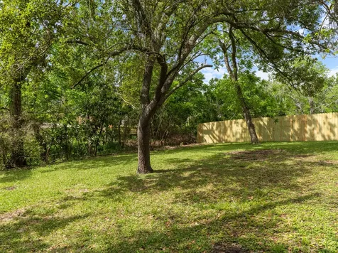 2502 Oak Drive Bay City TX 77414