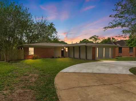 2502 Oak Drive Bay City TX 77414