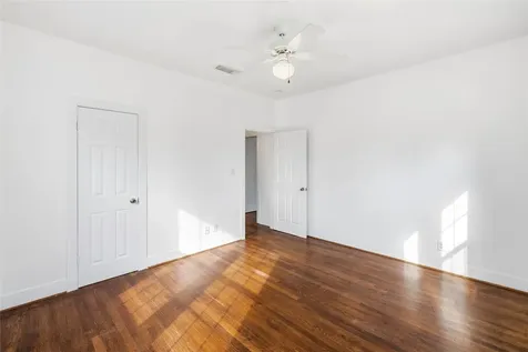 2218 Arbor Street B Houston TX 77004