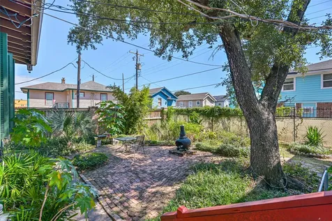 2911 Broadway Street Galveston TX 77550