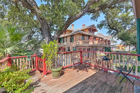 2911 Broadway Street Galveston TX 77550