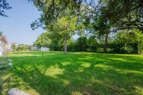 2523 S Broadway Street La Porte TX 77571