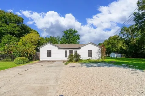 2523 S Broadway Street La Porte TX 77571