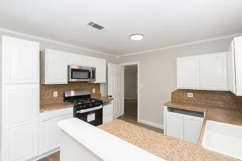 2523 S Broadway Street La Porte TX 77571