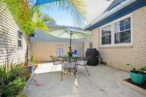 4928 Crockett Boulevard Galveston TX 77551