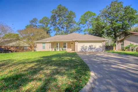 824 Cherry Hills Drive Huntsville TX 77340
