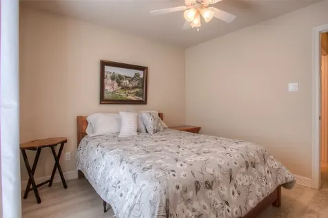 824 Cherry Hills Drive Huntsville TX 77340