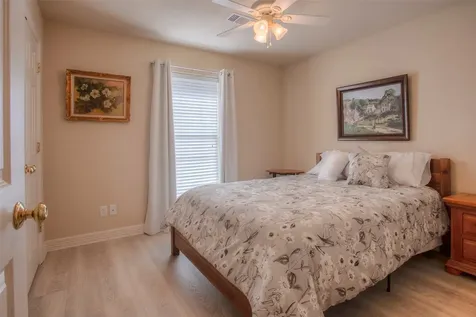 824 Cherry Hills Drive Huntsville TX 77340
