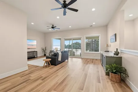 12833 Bruce Road Willis TX 77318