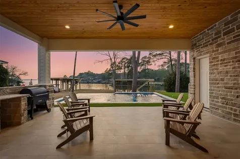 12833 Bruce Road Willis TX 77318