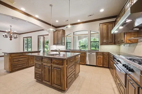 5400 W Bayshore Drive Bacliff TX 77518
