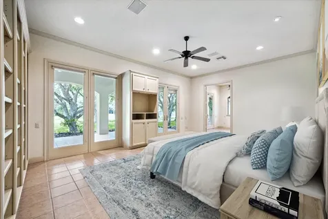 5400 W Bayshore Drive Bacliff TX 77518