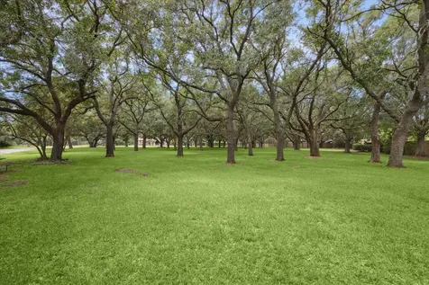 5400 W Bayshore Drive Bacliff TX 77518