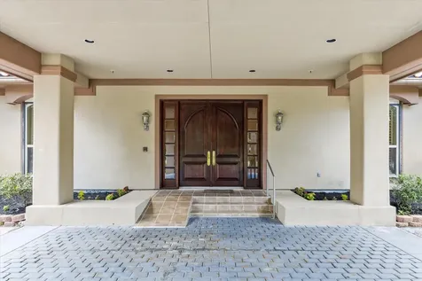5400 W Bayshore Drive Bacliff TX 77518