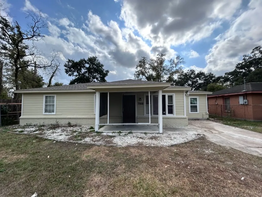 7918 Woodlyn Road Houston TX 77028