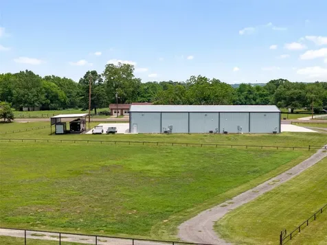 1229 State Highway 36 N Caldwell TX 77836