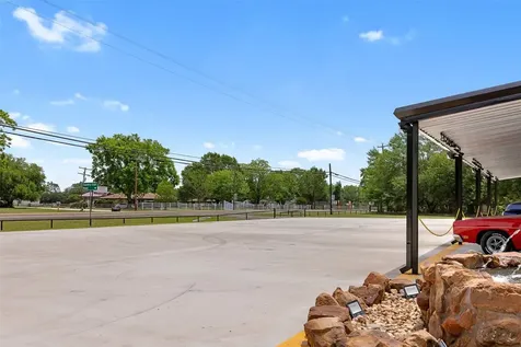 1229 State Highway 36 N Caldwell TX 77836