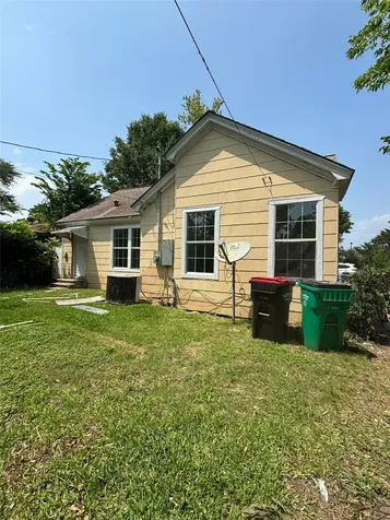 109 Schilling Street Baytown TX 77520