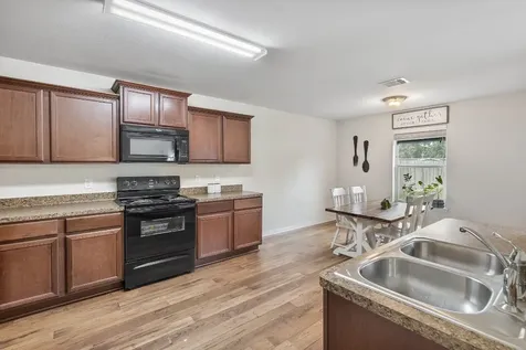 10035 Meadow Mill Forest Lane Houston TX 77044