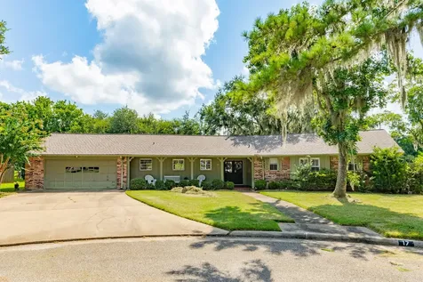 17 Seminole Lane West Columbia TX 77486