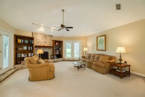17 Seminole Lane West Columbia TX 77486