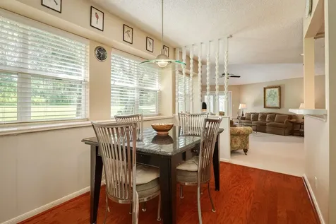 17 Seminole Lane West Columbia TX 77486