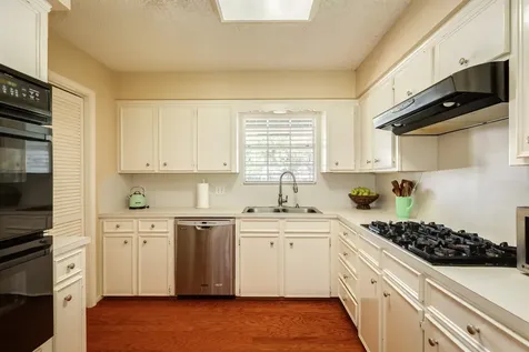 17 Seminole Lane West Columbia TX 77486