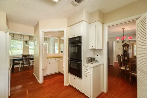 17 Seminole Lane West Columbia TX 77486