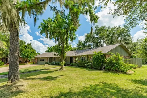 17 Seminole Lane West Columbia TX 77486