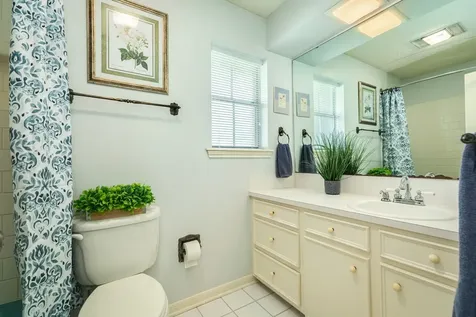 17 Seminole Lane West Columbia TX 77486