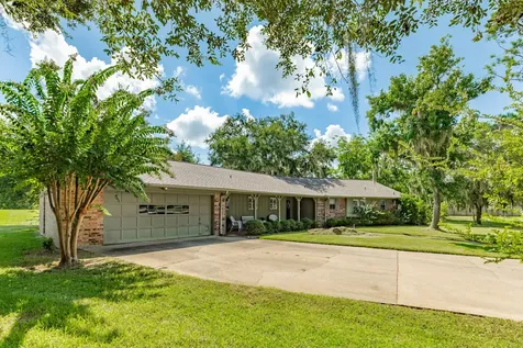 17 Seminole Lane West Columbia TX 77486