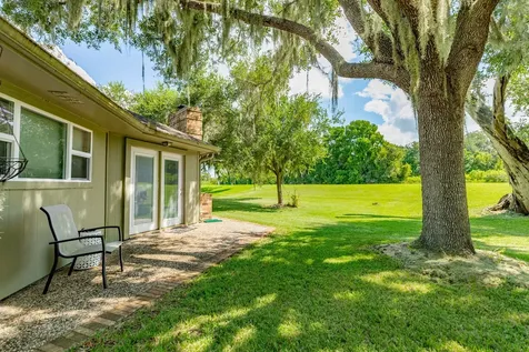 17 Seminole Lane West Columbia TX 77486