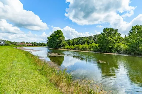 17 Seminole Lane West Columbia TX 77486