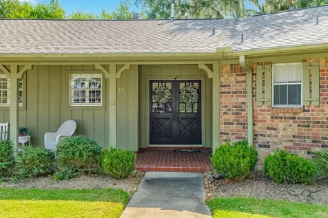 17 Seminole Lane West Columbia TX 77486