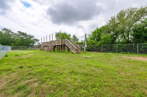 441-443 16th Street San Leon TX 77539