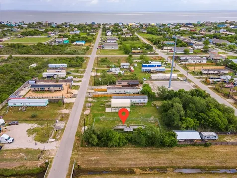 441-443 16th Street San Leon TX 77539