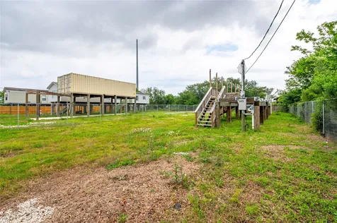 441-443 16th Street San Leon TX 77539