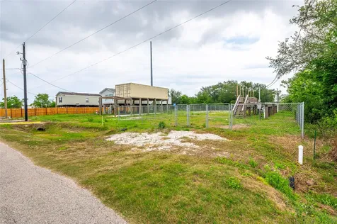 441-443 16th Street San Leon TX 77539