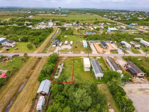 441-443 16th Street San Leon TX 77539