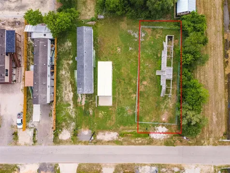 441-443 16th Street San Leon TX 77539