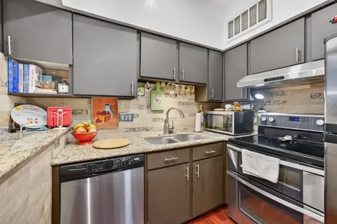2100 Tanglewilde Street 225 Houston TX 77063