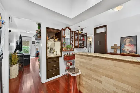 2100 Tanglewilde Street 225 Houston TX 77063