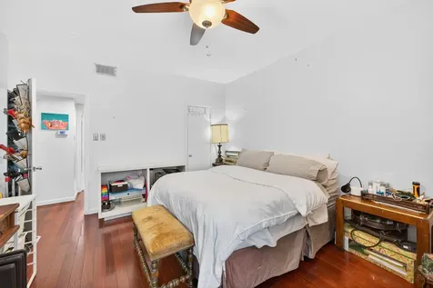 2100 Tanglewilde Street 225 Houston TX 77063