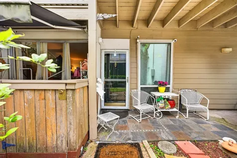 2100 Tanglewilde Street 225 Houston TX 77063