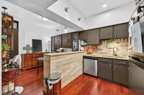 2100 Tanglewilde Street 225 Houston TX 77063