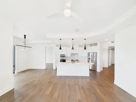 929 Westcott Street 542 Houston TX 77007